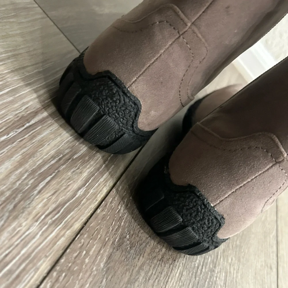 Faux-Fur Trim Taupe Winter Boots - Women's Tall Cold-Weather Boots